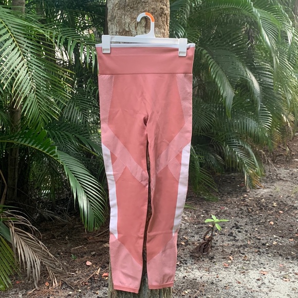 Cool & Comfy Leggings - Picture 1 of 10